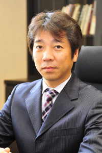 代表取締役 喜納政紀 Masanori Kina